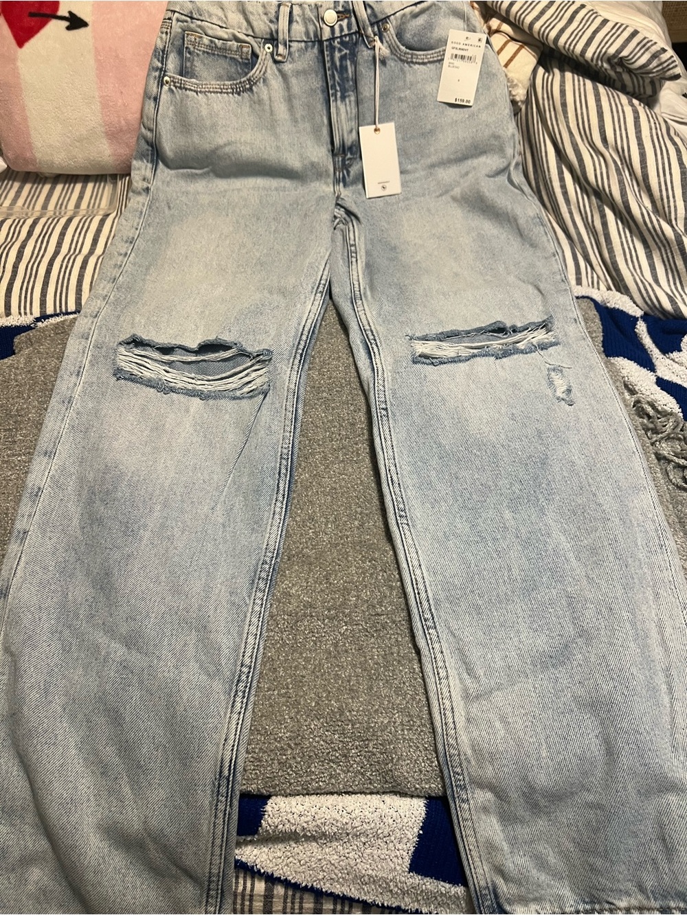 Good American Mid-Rise Relaxed Fit Jeans - Picture 8 of 10